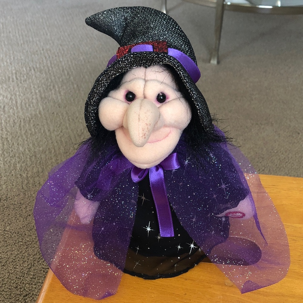 Kids of America Vintage animated talking, laughing, moving plush witch.